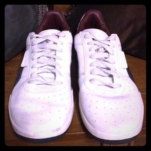 Men’s PUMA g. vilas size 9.5